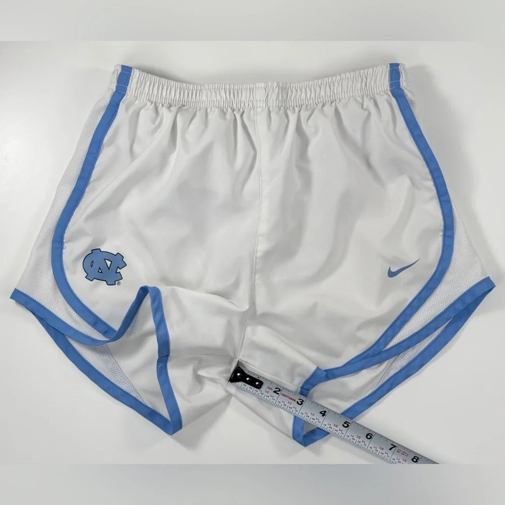 UNC Tar Heels Women XS Nike Tempo Running Shorts White Carolina Blue DriFIT NCAA